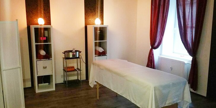 Královská masáž zad v centru Jablonce: 45–90 minut pro uvolnění svalstva a celkový relax