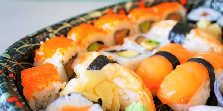 Asie klidně i v Brně: 28, 40 nebo 50 ks sushi s lososem i tuňákem