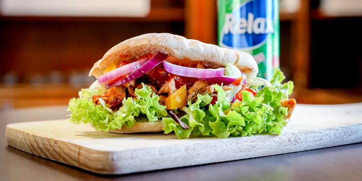 Kebab s trhaným kuřecím masem a nápoj či hranolky pro 1 i 2 osoby