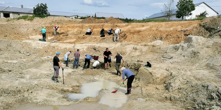 Vzácné zelené kameny budete hledat v originální vltavínonosné vrstvě. 