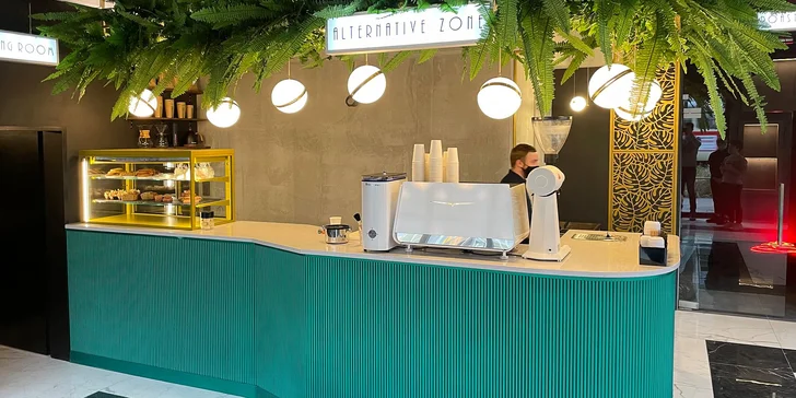 Káva s dortem pro 1 i 2 os. kousek od Edenu: latte, americano, cappucino a víc, cheesecake i jablečný pie