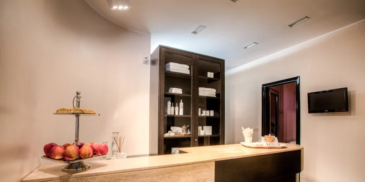 Dovolená v italském Riccione: 4* hotel se snídaní, bazénem a saunou, 150 m od pláže