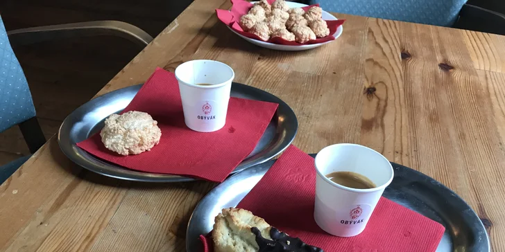 Lahodná káva z Obývák kafé s vlastní pražírnou a k ní zákusek pro 1 i 2 osoby