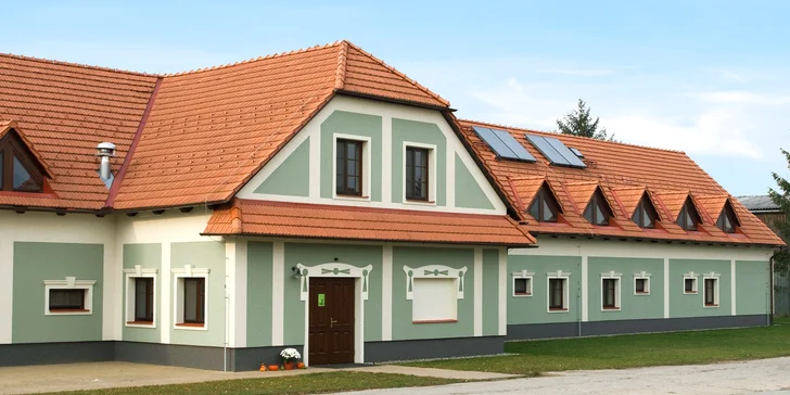Aktivní dovolená na Moravě: útulný penzion se snídaní pro dva, 3–6 dní