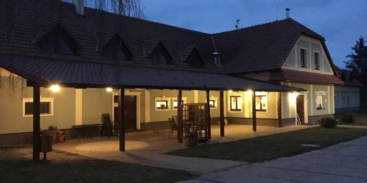 Aktivní dovolená na Moravě: útulný penzion se snídaní pro dva, 3–6 dní