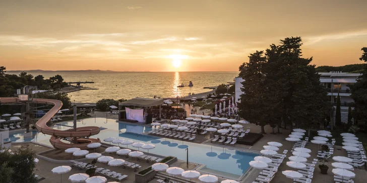 Letní dovolená v chorvatském Zadaru: 4* hotel s all inclusive, u pláže a s bazény