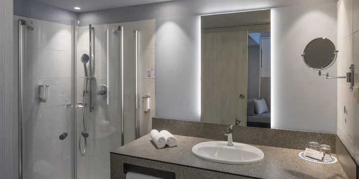 Letní dovolená v chorvatském Zadaru: 4* hotel s all inclusive, u pláže a s bazény
