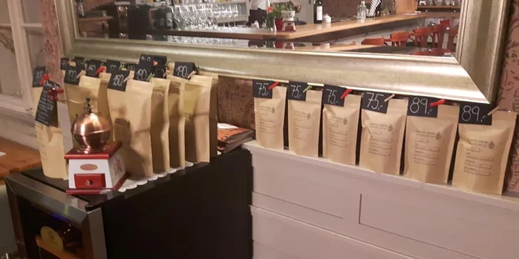 Otevřené vouchery do Obývák coffee & cocktail bar s vlastní pražírnou