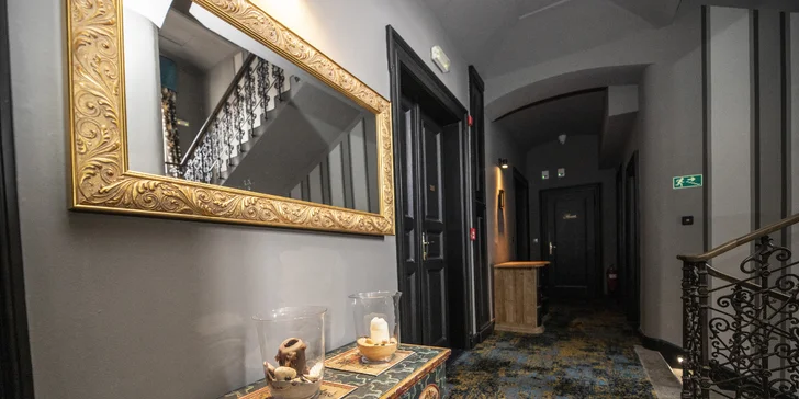 4* pobyt v historickém centru Prahy se snídaní i romantickým menu v restauraci u Karlova mostu
