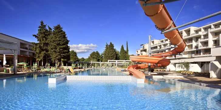 Letní dovolená v chorvatském Zadaru: 4* hotel s all inclusive, u pláže a s bazény