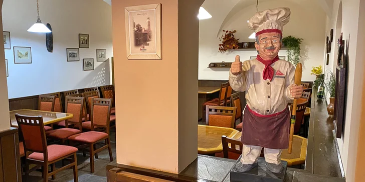 Otevřený voucher na jídlo a pití včetně poledních menu v přeloučské restauraci Bakchus