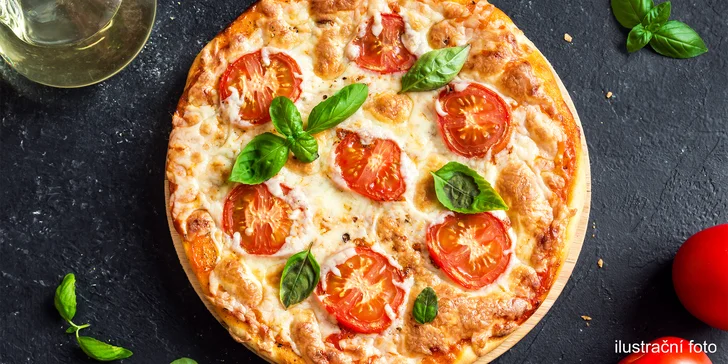 Pizza o průměru 33 nebo 50 cm podle výběru z 8 druhů i nápoj pro 1 či 2 os.