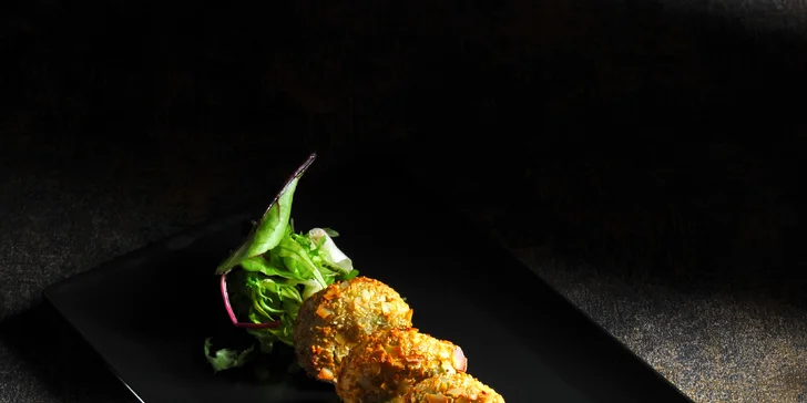Čtyřchodové indické menu pro 2 osoby: vegetariánské nebo s masem