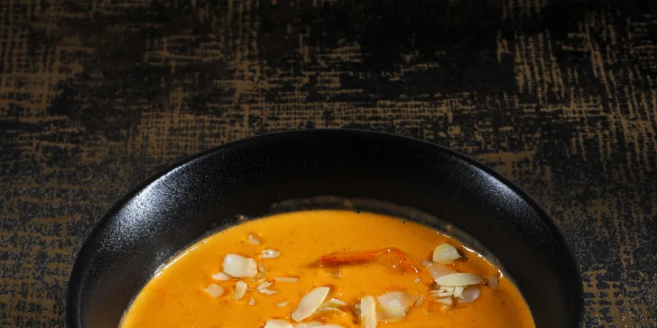 Čtyřchodové indické menu pro 2 osoby: vegetariánské nebo s masem