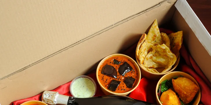 Ochutnávka Indie: masové nebo vege menu na odnos s sebou pro 2 osoby