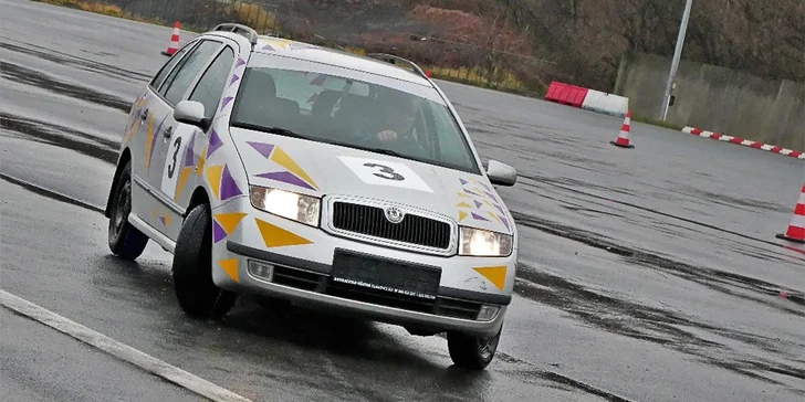 Týmový zážitek Plastic Drift včetně pohonných hmot a profi instruktora