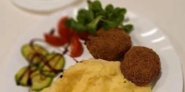 Polední menu v plzeňské restauraci: česká klasika i sladká jídla a těstoviny