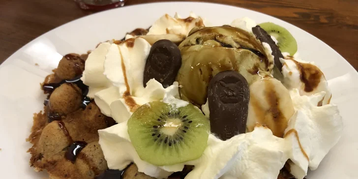 Belgická vafle: s nutellou a šlehačkou i s čedarem a šunkou