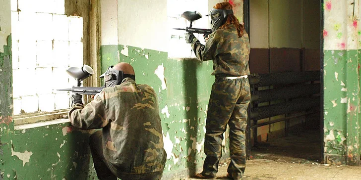 Čtyři hodiny paintballu ve vojenských kasárnách vč. munice a nápoje