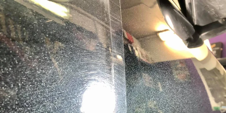 Péče o auto: čištění interiéru, exteriéru nebo renovace laku