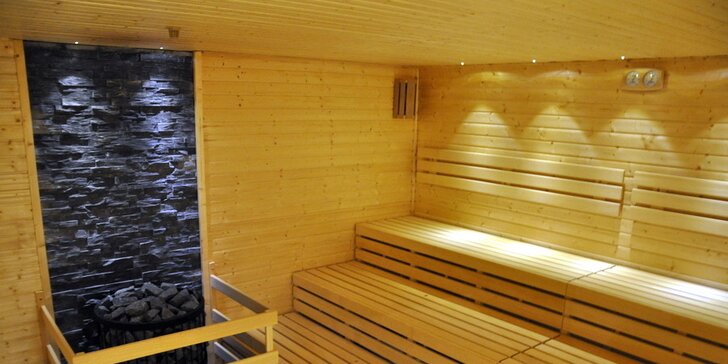 Dva 90minutové vstupy do sauny + 15 minut šatna