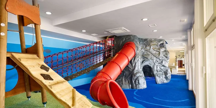 4* apartmánový resort v letovisku Pula: 200 m od pláže, s bazénem a tobogánem