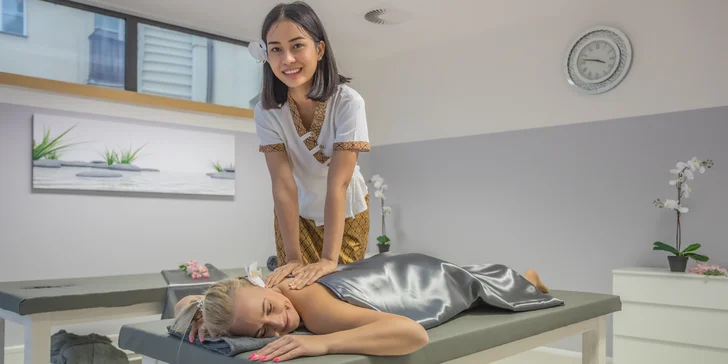 Romantický balíček v luxusním salonu v centru Prahy vč. varianty s růží