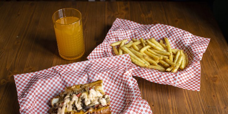 Občerstvení pod Žižkou pro 1 i 2 osoby: hovězí či kuřecí sendvič, hranolky a limonáda nebo pivo
