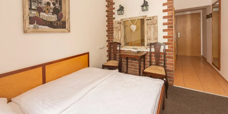 Oddech na Plzeňsku: nově zrekonstruovaný hotel, polopenze i vířivka na pokoji