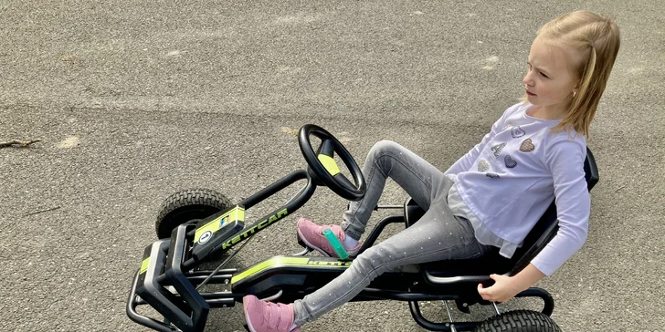 Šlapací káry: zapůjčení na 30 nebo 60 min. pro 1 i 2 děti, 2 dráhy