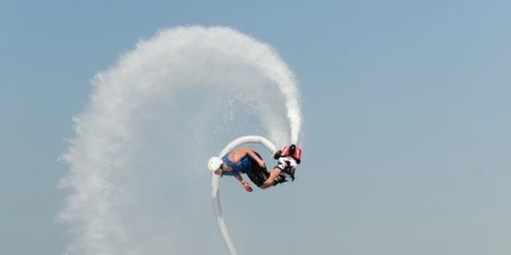 Flyboard - adrenalinová vodní jízda na Vltavě