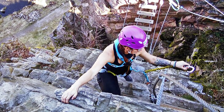 Celodenní kurz skupinového lezení po ferratách nad Vírem na Vysočině pro 1 nebo 2 osoby