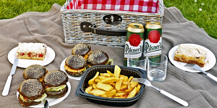 Piknik na ostrově Štvanice: miniburgery, salát, domácí bábovka či koláč i prosecco nebo pivo