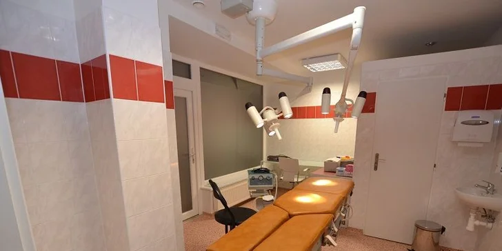 Liposukce dvou partií od plastického chirurga