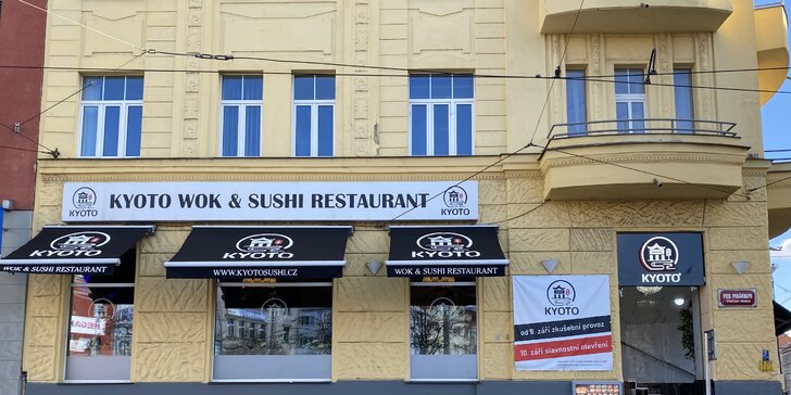 Sushi sety ve Vysočanech: až 54 ks sushi, minizávitky i miso polévky