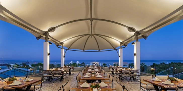 Luxusní dovolená na Kypru vč. letenky: resort s bazény, aquaparkem, pláží a ultra all inclusive