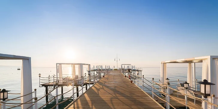 Luxusní dovolená na Kypru vč. letenky: resort s bazény, aquaparkem, pláží a ultra all inclusive