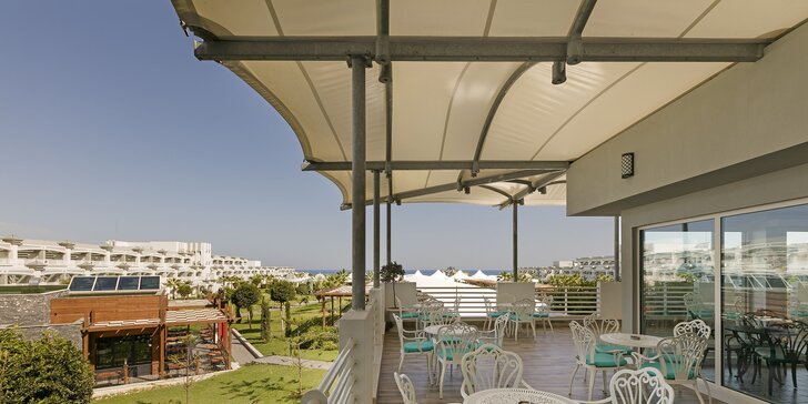Luxusní dovolená na Kypru vč. letenky: resort s bazény, aquaparkem, pláží a ultra all inclusive