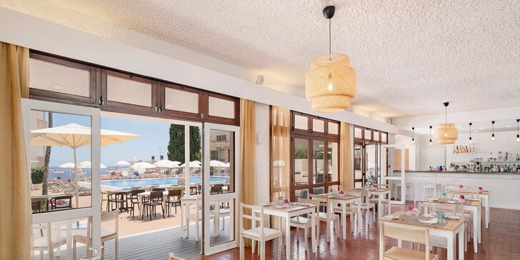 Dovolená na Madeiře vč. letenky: 3* hotel ve Funchalu u promenády, s bazény a snídaní
