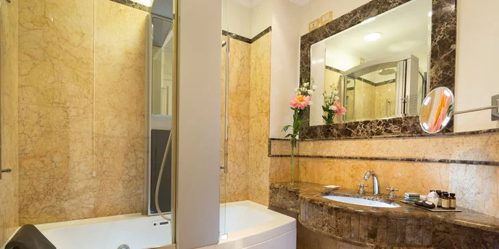 Letní dovolená v italském Rimini: 4* hotel se snídaní, přímo u moře