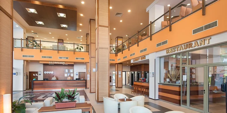 Bulharské Slunečné pobřeží letecky: 4* resort u pláže, s all inclusive, bazény a tobogány
