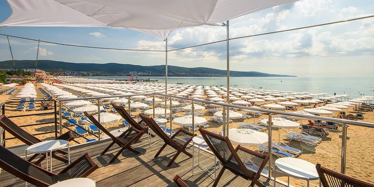 Bulharské Slunečné pobřeží letecky: 4* resort u pláže, s all inclusive, bazény a tobogány