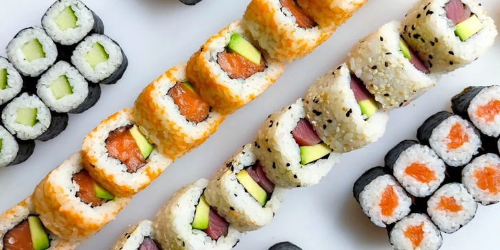 Sushi na Stodolní: 32 či 62 ks s lososem, tuňákem, krevetou i avokádem