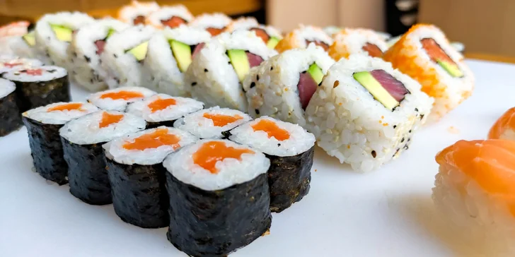 Sushi na Stodolní: 32 či 62 ks s lososem, tuňákem, krevetou i avokádem