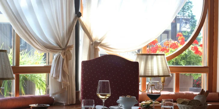 Léto v italských Alpách: 5* hotel v Madonna di Campiglio, snídaně a vstup do wellness