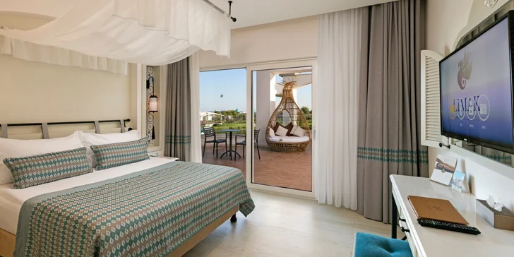 Luxusní dovolená na Kypru vč. letenky: resort s bazény, aquaparkem, pláží a ultra all inclusive
