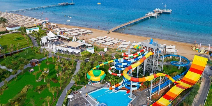 Luxusní dovolená na Kypru vč. letenky: resort s bazény, aquaparkem, pláží a ultra all inclusive