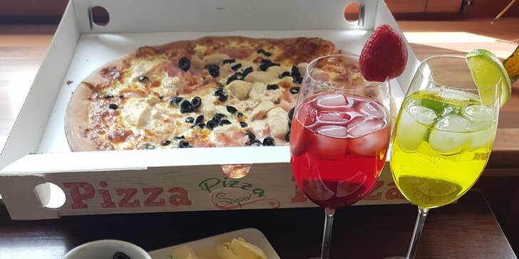 Itálie s sebou: 1 či 2 pizzy, drink i limo nebo rovnou celý piknik se salámy, sýry a smaženými koulemi
