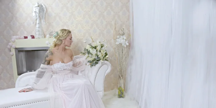 Proměna vizáže s focením v ateliéru, ve stylu glamour i pro těhotné