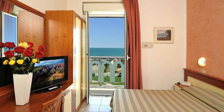 3* pobyt v Itálii pro celou rodinu: ubytování s polopenzí plus, hotel přímo u pláže